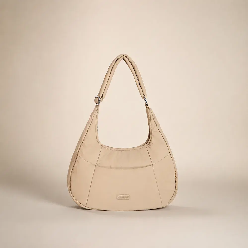 Padded shoulder bag
