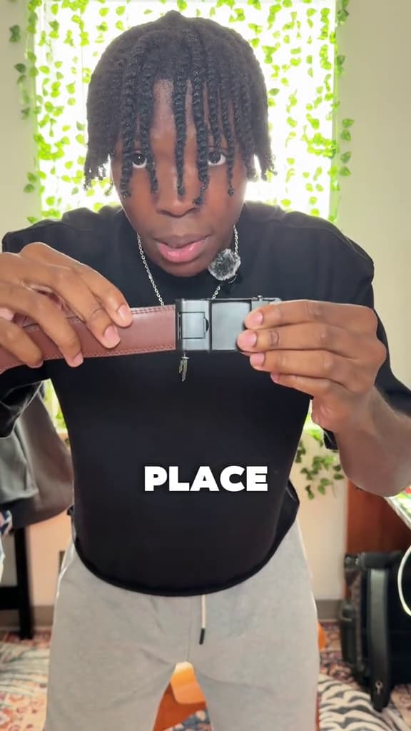 Key event frame at 00:15