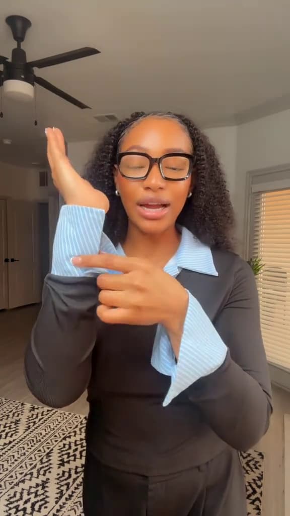 Key event frame at 00:11