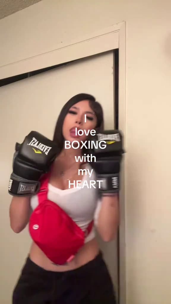 Key event frame at 00:02