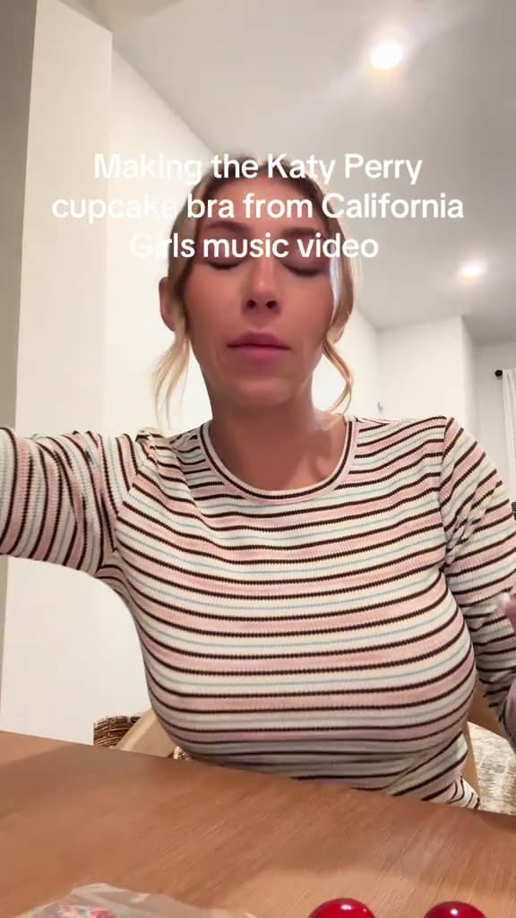 Key event frame at 00:02