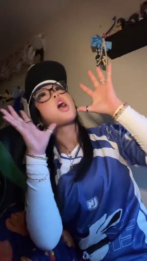 Key event frame at 00:08