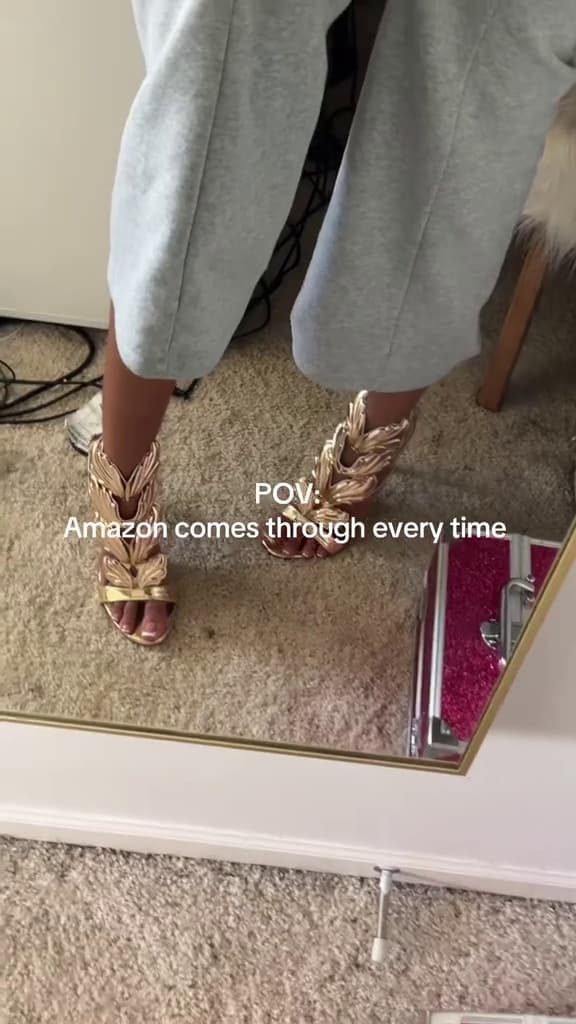 Key event frame at 00:01