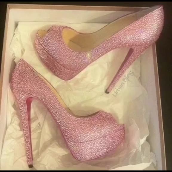 Key event frame at 00:02