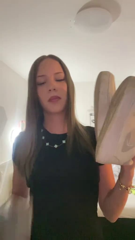 Key event frame at 00:14