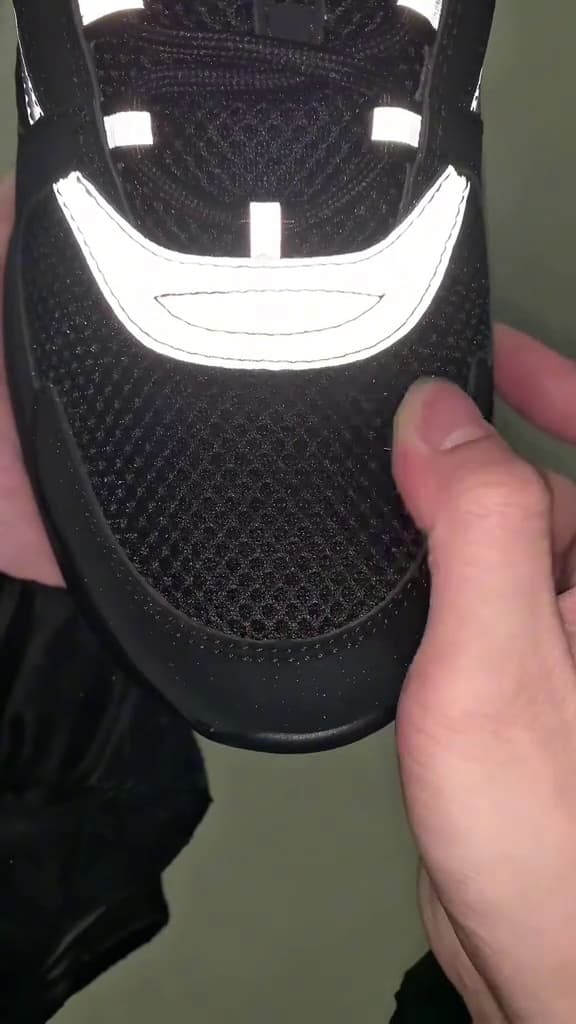 Key event frame at 00:10