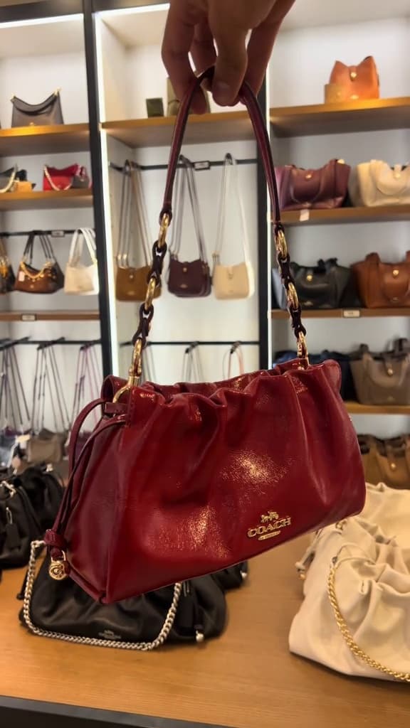 Key event frame at 00:05