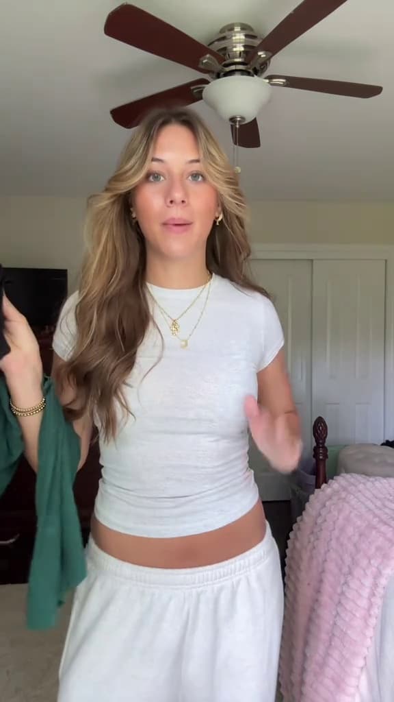 Key event frame at 00:34